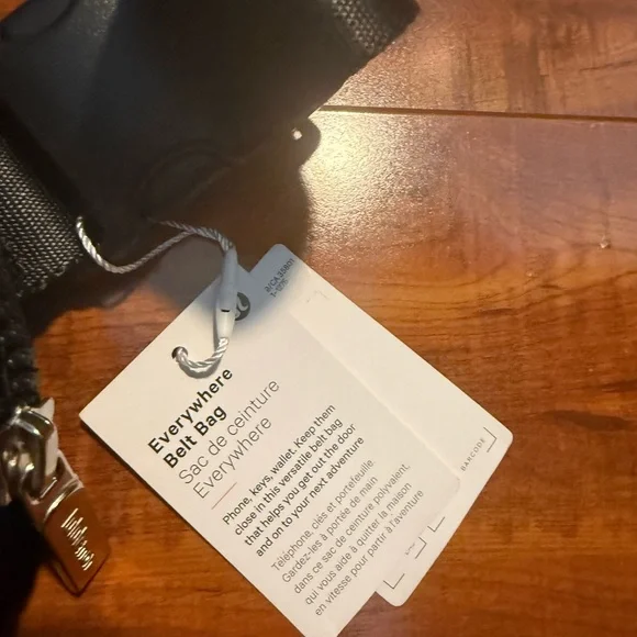 NWOT Lululemon athletica Black Belt Bag - Picture 7 of 16